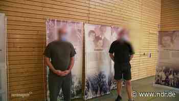 JVA Stralsund: Gefangene führen durch Anne-Frank-Ausstellung - NDR.de