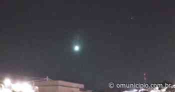 VÍDEO – Meteoro super brilhante é visto no céu em Brusque e Guabiruba - O Município