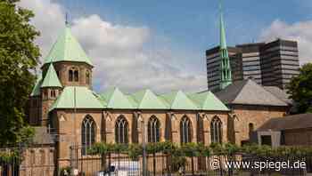 Kirchenrechtliche Untersuchung in Essen: Priester gesteht offenbar sexuellen Missbrauch und wird suspendiert - DER SPIEGEL