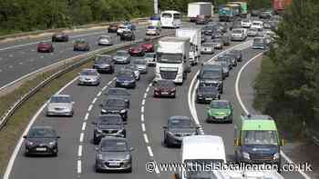 UK Drivers warned they face fines over commonly used 'friendly warning' on roads