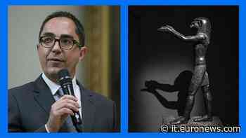 Traffico di antichità, in stato di fermo l'ex Direttore del Louvre - Euronews Italiano