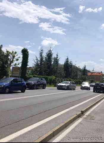 Tamponamento fra due auto in corso Francia a Cuneo - TargatoCn.it