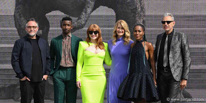'Jurassic World: Dominion' Cast Pose With Giant Dinosaur During London Photo Call