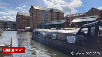 Seabin in Gloucester Docks clears litter from the water - bbc.com