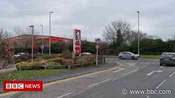 Cyclist, 41, dies after collision in Gloucester - bbc.com