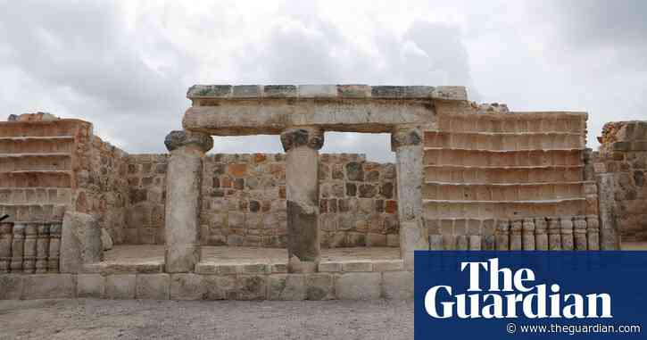 Archaeologists discover ancient Mayan city at Mexico construction site
