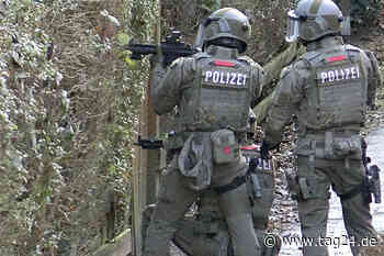 SEK stürmt nach Bedrohung in Glinde eine Wohnung in Hamburg - TAG24