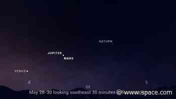 See Mars and Jupiter shine super-close in the predawn sky this Memorial Day weekend
