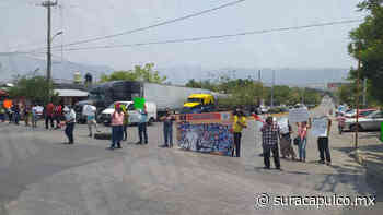 Bloquean en Iguala el Bloque Democrático de Organizaciones y comerciantes - El Sur de Acapulco