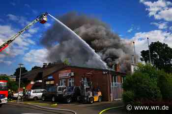 Ein Schwerverletzter bei Großbrand in Autowerkstatt