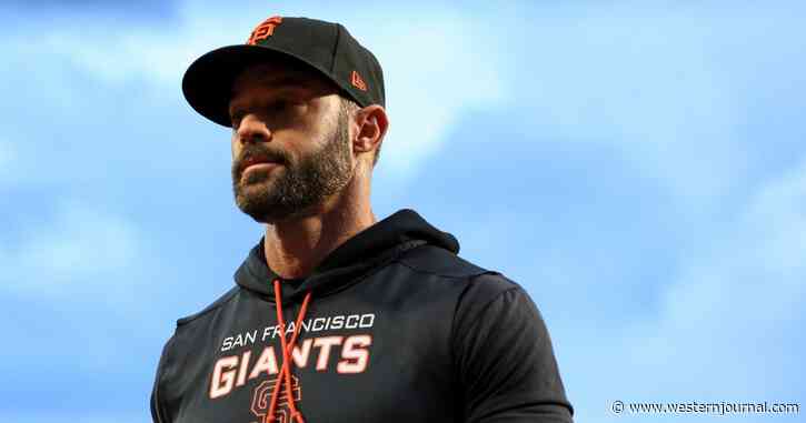 Nearly Entire MLB Team Protests During National Anthem, But 4 Bold Players Refuse to Go Along