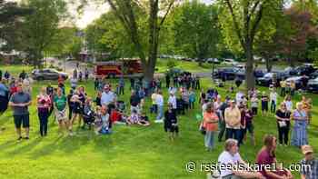 Mourners gather at Mound library to honor Eli Hart