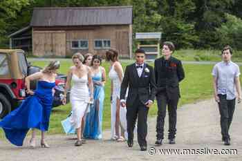 Mohawk Trail Regional School 2022 Prom: See 72 photos of the event - MassLive.com