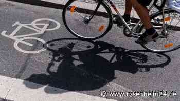 Radfahrerin (17) wird nach Sturz in Stephanskirchen von Auto überrollt