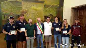 I giovani atleti della Canottieri Pontedera premiati in Comune - PisaToday