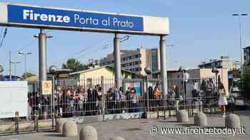 Cancello chiuso: pendolari “prigionieri” in stazione / VIDEO - FirenzeToday