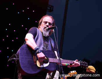 Steve Earle Is Chasing Broadway Success — By Trying to Write a Mainstream Country Song