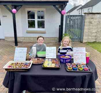 Uplawmoor schoolgirls raise money for Foodbank - Barrhead News