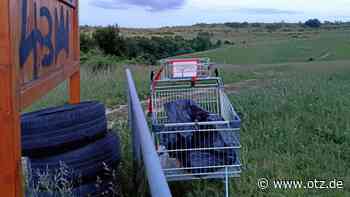 Vandalismus im Naturschutzgebiet in Jena: Schilder beschmiert und Reifen abgelagert - Ostthüringer Zeitung