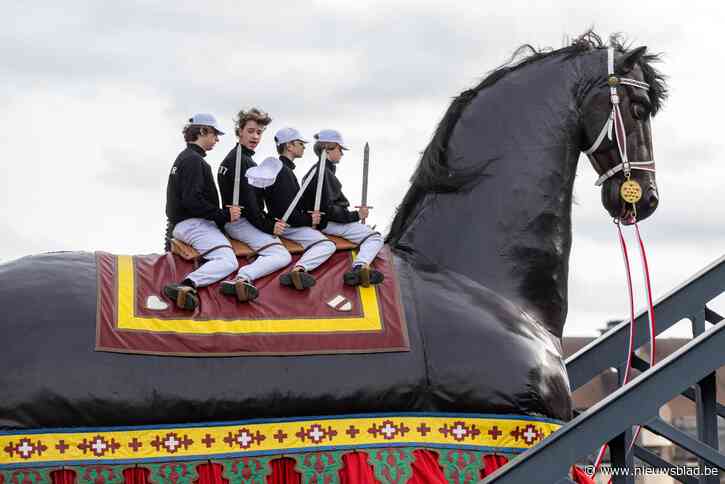 LIVE. Na twaalf jaar opnieuw spectaculaire Ros Beiaard-viering in Dendermonde - Het Nieuwsblad