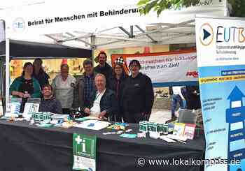 Gut besuchter Infostand: „Tempo machen für Inklusion – Barrierefrei zum Ziel!“ - www.lokalkompass.de