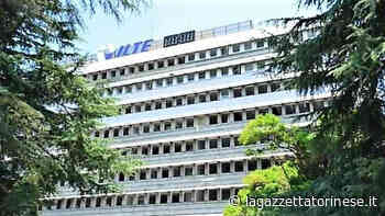 Moncalieri, ragazza tenta il suicidio dal tetto della ex-Ilte. Salvata dal fidanzato - La Gazzetta Torinese