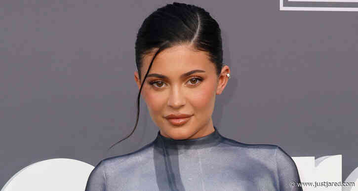 Kylie Jenner Shares Sweet New Photo of Baby Boy & Daughter Stormi!