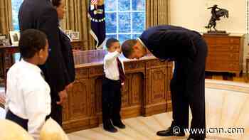 Obama reconnects with kid who touched his hair in iconic photo