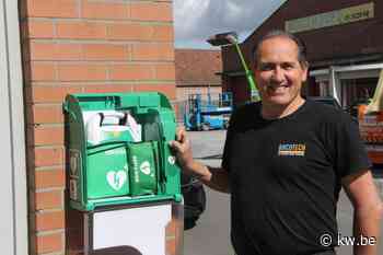 Bacotech in Izegem plaatst na hartproblemen zaakvoerder publiek AED-toestel - KW.be - KW.be