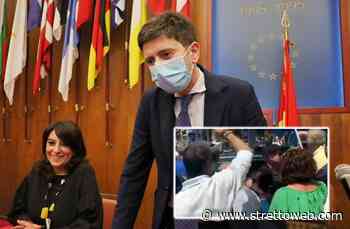 Roberto Speranza ancora contestato in Sicilia, dopo Messina è la volta di Palermo: “assassino!” | VIDEO - StrettoWeb