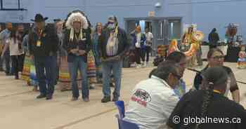 Lethbridge College celebrates graduates at in-person convocation - Global News