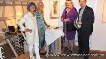 Benefiz in Balingen - Burgverwalterin ersteigert Bild – Erlös für "Herzenssache" - Schwarzwälder Bote