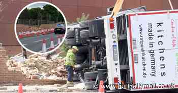 What happened on the A63 in Hull today as lorry leaves a big hole after crash - Hull Live