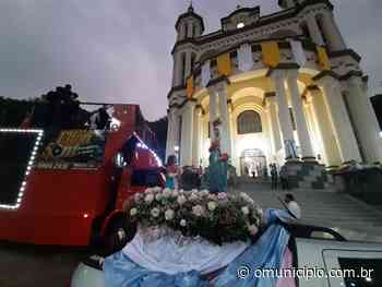 Carreata em honra à Nossa Senhora de Caravaggio mobiliza devotos em Brusque - O Município