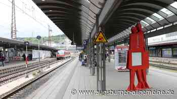 Mann wirft Koffer um und wird von dessen Besitzer verprügelt