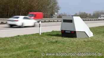 Raser auf der B10: Polizei verteilt 77 Fahrverbote in einer Woche
