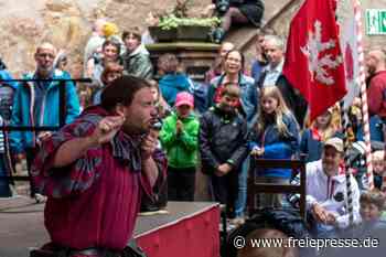 Hunderte Mittelalterfans belagern Burg Kriebstein - freiepresse.de