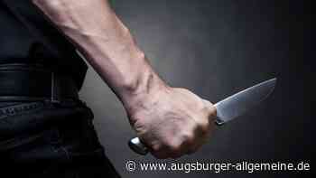 Jugend-Gang bedroht drei Jugendliche mit Messer und raubt Geld