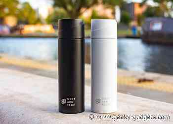 Smart purifying and sterilizing water bottle