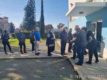 Coronavirus: Vaccine centres to no longer operate on Saturdays - Cyprus Mail