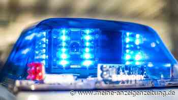 Frau zerbricht Fensterscheibe und beschuldigt Kinder