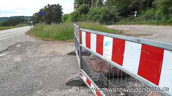 Parkplatz nahe Gechingen: Lösen Zäune und Absperrungen das Müll-Problem?