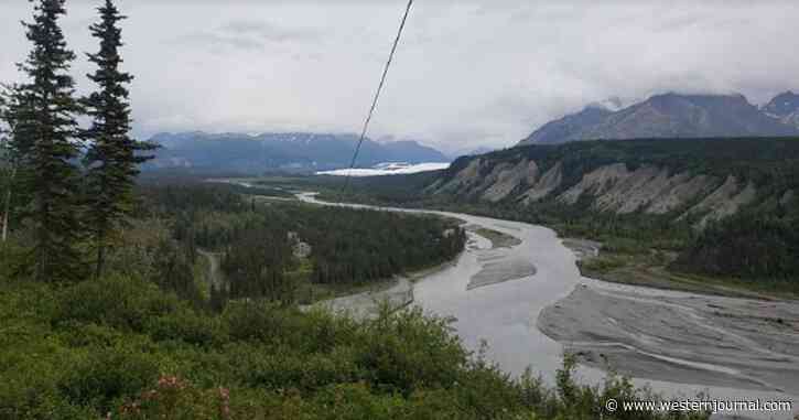 Civilian and Nurse Help Rescue Two Adults and Baby from Plane Crash in Frigid, Remote Alaskan River