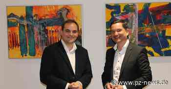 Oberbürgermeister Florian Kling zeigt Klaus Mack Pläne für Zukunft der Stadt Calw - Region - Pforzheimer Zeitung