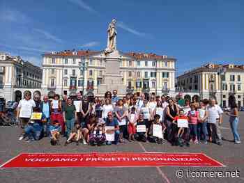 A Cuneo un flash mob delle famiglie per i diritti dei disabili - Il Corriere di Alba, Bra, Langhe e Roero