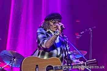 Johnny Depp stuns Sheffield concert-goers with surprise performance - Ealing Times