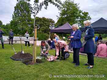 Battersea Big Dipper disaster survivors to get permanent memorial