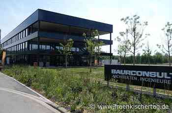 Solarpaneele und Eisspeicher am Baur-Haus - Fränkischer Tag