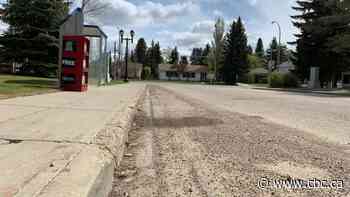 Once a leader in recycling street sand, City of Edmonton now throws it all away