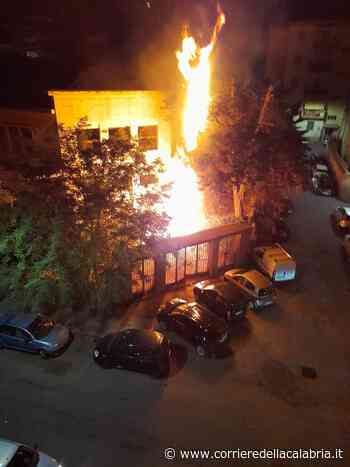 Crotone brucia, due incendi in 24 ore. Voce denuncia in Procura - Corriere della Calabria